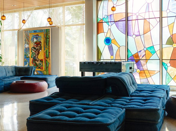 Van Gogh reproductie De Courtisane in interieur